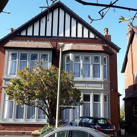 The Breverton Lytham St Annes Bagian luar foto